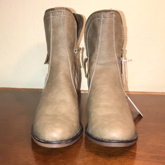 Charming Charlie Zip-up Boots, Light Brown, Women’s Sz 8, NWT! - Picture 2 of 14